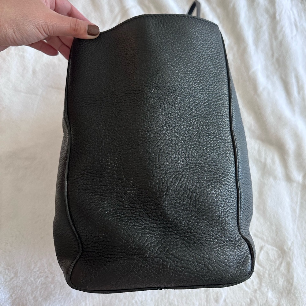 Gucci Black Leather Tote Bag - Picture 5 of 11